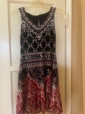 Sleeveless V-Neck Floral Print Midi Dress - Black & Burgundy size XS